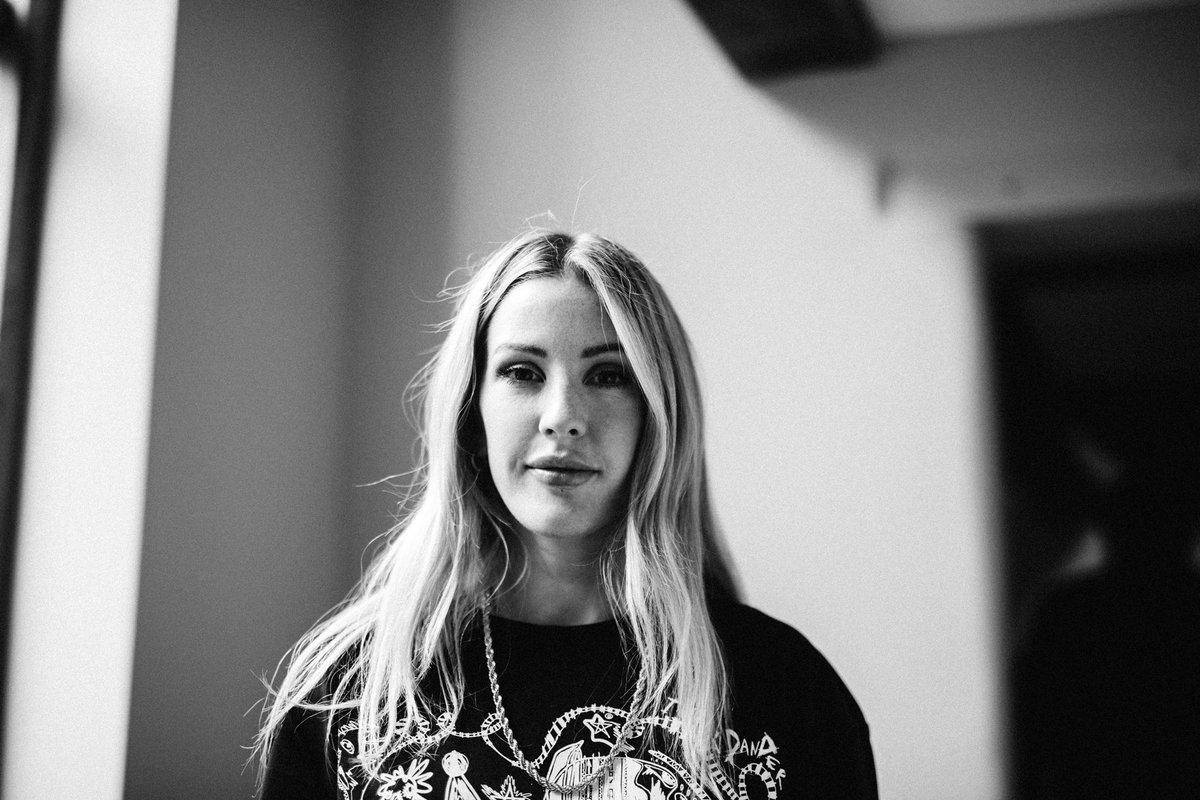 chloe 🕊 tweet media