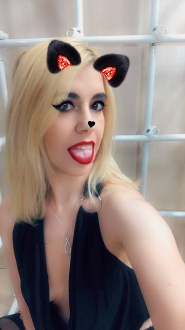 Kissss https://t.co/Nb2WHfvGYz<a href="/tag/manyvids"class="tags"><span>#manyvids</span></a><a href="/tag/mvsales"class="tags"><span>#mvsales</span></a>