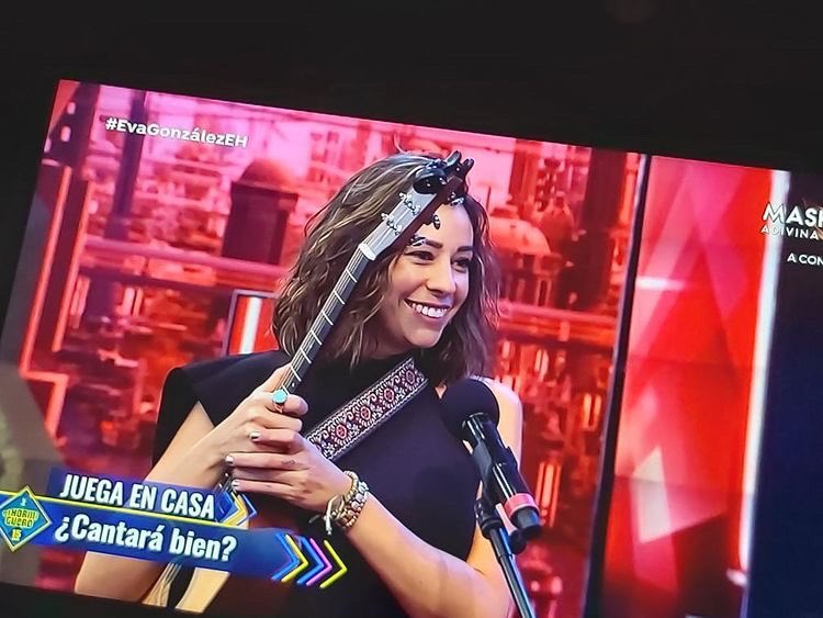 Que bonitooo cantar Amarillo en <a href="/El_Hormiguero/">El Hormiguero</a> ❤️❤️❤️