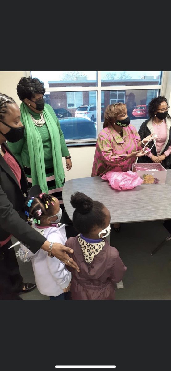 💕 An outstanding group of ladies from the community stopped by today and donated 143 PEARL NECKLACES for our “Girls In Pearls” initiative! Wow! We now have enough pearls for every girl in our school to wear them on Thursdays! 🎀 We are so incredibly grateful for our community.