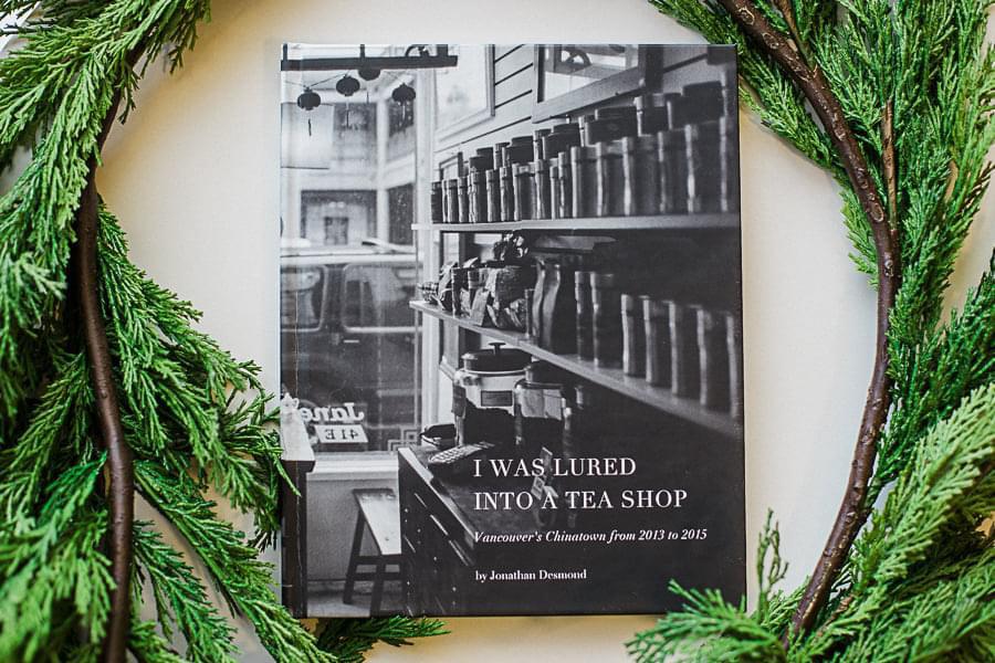 ChinatownWonder's tweet photo. A new book that captures the evolving streetscape of #chinatownyvr has just arrived!

Featuring black &amp; white and colour photos, join @JonathanDesmond’s journey from 2013-2015. 

Order now to receive your copy before the holidays: https://t.co/0o4inwjaNw 

#chinatownwonders https://t.co/O65dFWxJn0