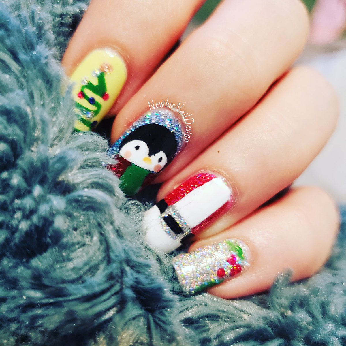 NailNewbie's tweet photo. #holotacoholodays2020 https://t.co/JDOwxIU5p8