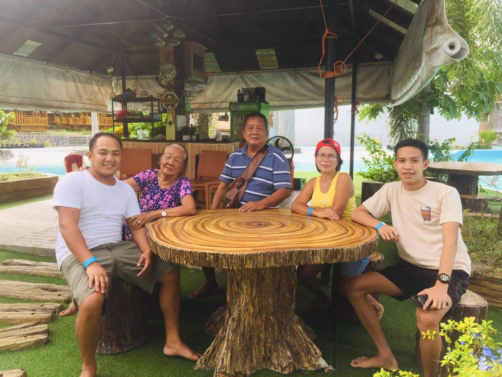 Philippines4UI's tweet photo. https://t.co/HNDgA0pOaM