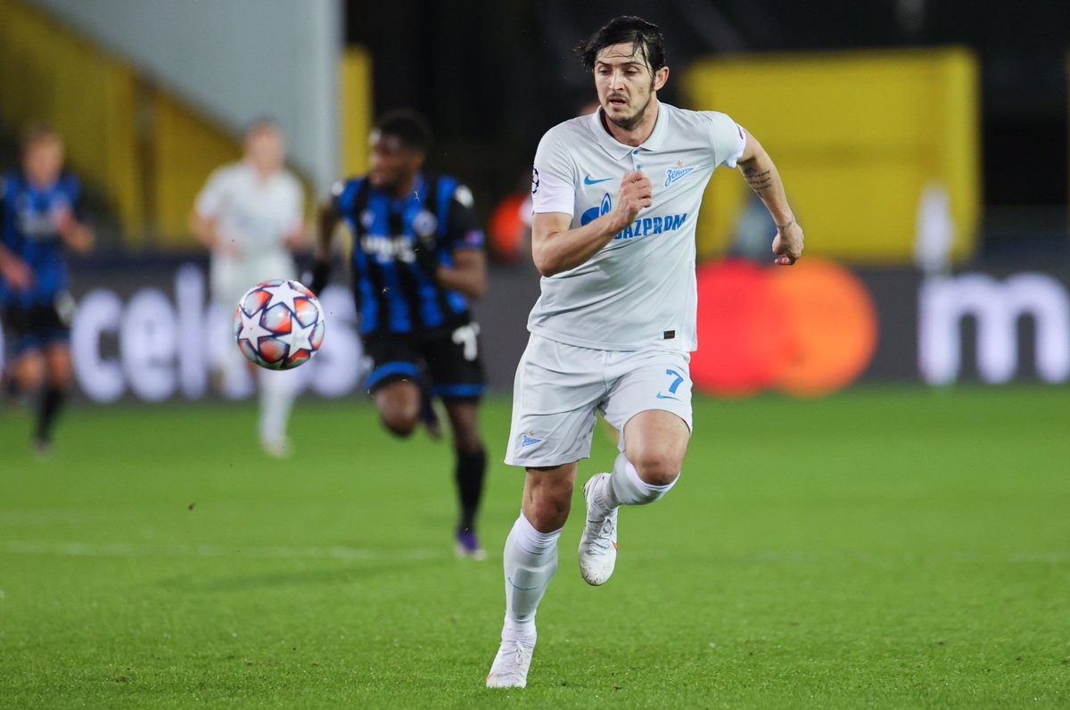 fczenit_en's tweet photo. Photo report from the game in Belgium #CLUZEN #UCL 

📸 https://t.co/CCHvro9BvV https://t.co/XautoNfK50
