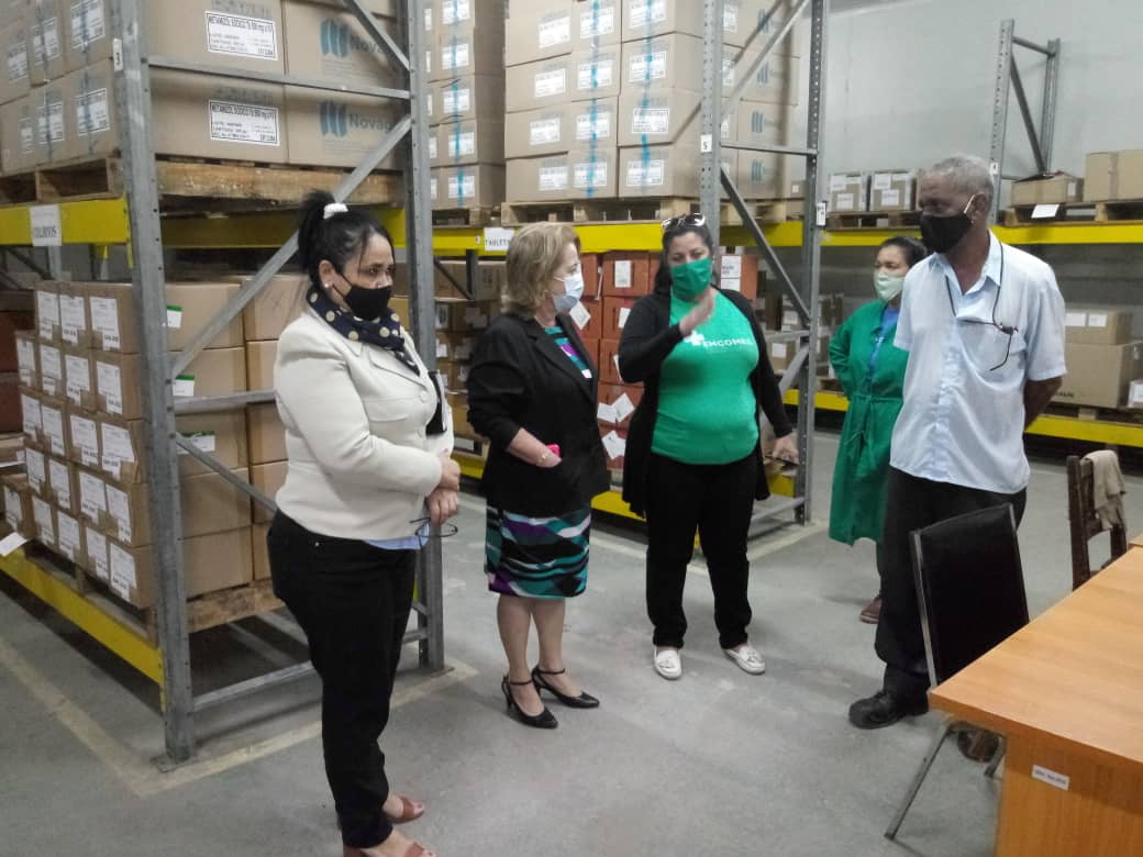 Participa Teresita Rodriguez, Vicepresidenta Primera de <a href="/BioCubaFarma/">BioCubaFarma</a> en visita a Drogueria Mayabeque. Por amor a la Patria. <a href="/Emcomed1/">EMCOMED</a>
