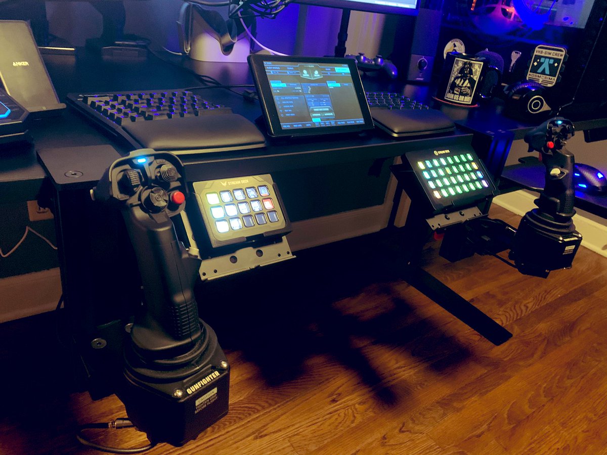 MalForTheWin's tweet photo. Wanted to give a couple of shout outs on the new setup. Dual SCG sticks from @flightsimcon (VKB) on @MNSTRTECH mounts are the flight control centerpieces. The mounts also support dual @elgato #StreamDecks, critical for stream control, all at my fingertips. https://t.co/DQHxPqERji