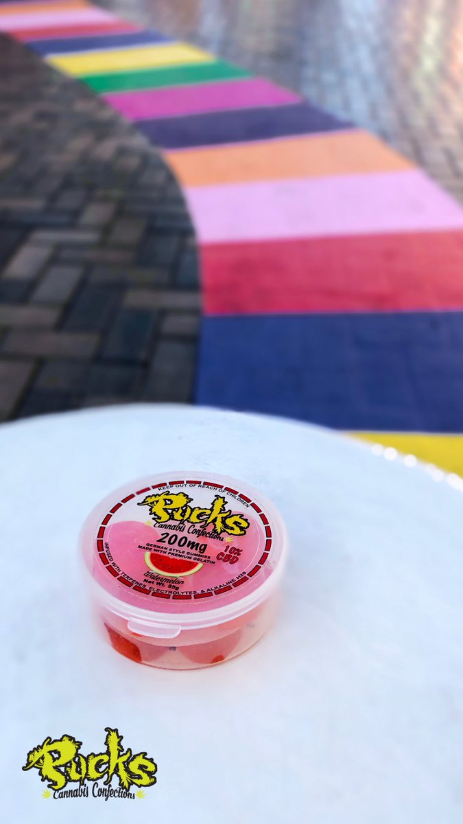 PucksAz's tweet image. Happy to spread the seasonal cheer! Love from, Pucks Cannabis Confections #BeKind #CaptureKindness #ChristmasWeLove #Christmas2020 #Mmemberville #cleanconcentrates #puckscannabisconfections #pucksaz #settingthestandard #azmmj #Arizona #cannabisculture