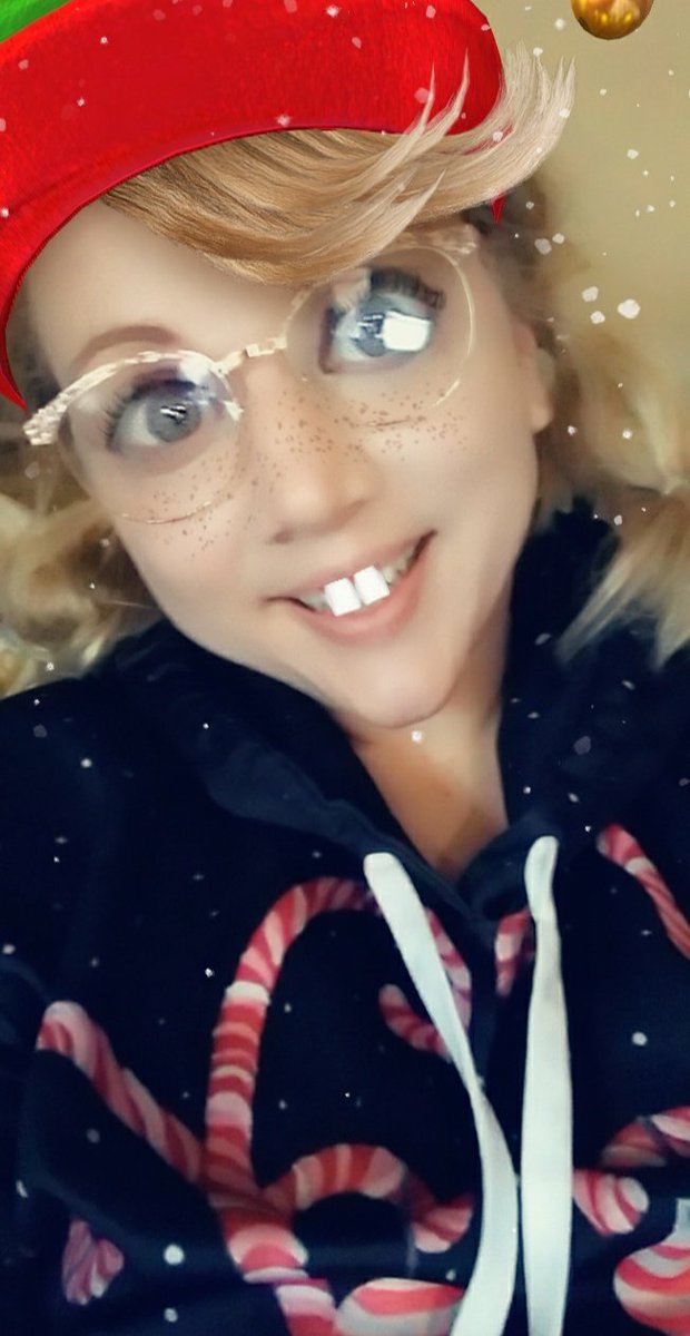 kitty_pies's tweet photo. Oh my.  I'm an ELF! How unfortunate.  I was super Christmasy today! https://t.co/TR1CuXQ77j
