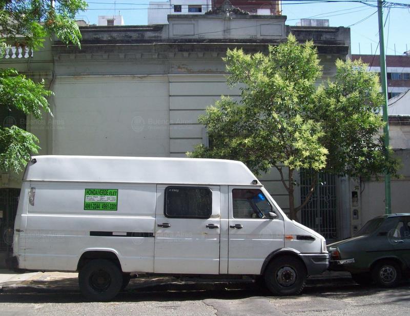 Foto: 6/2010. Terreno de 293 m² (8,66 m x 33,83 m). Bogado 4569, Almagro.