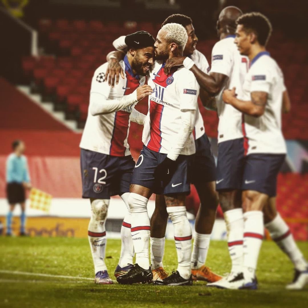 neymarjr's tweet photo. Grande vitória hoje. Muito feliz pelo empenho de toda equipe!! Vamos continuar e alcançar nosso melhor nível. 
ALLEZ PARIS 💙❤️ https://t.co/xCxgvE2oWf
