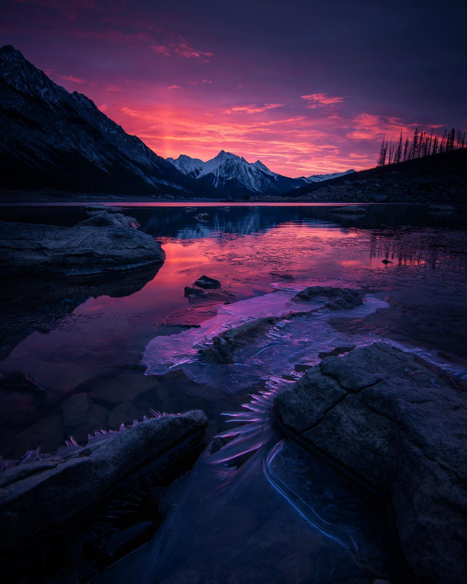 And that's a wrap on another beautiful day in the Rockies!

Photo by: @jefflewisphotography on IG
#MyJasper | #VentureBeyond