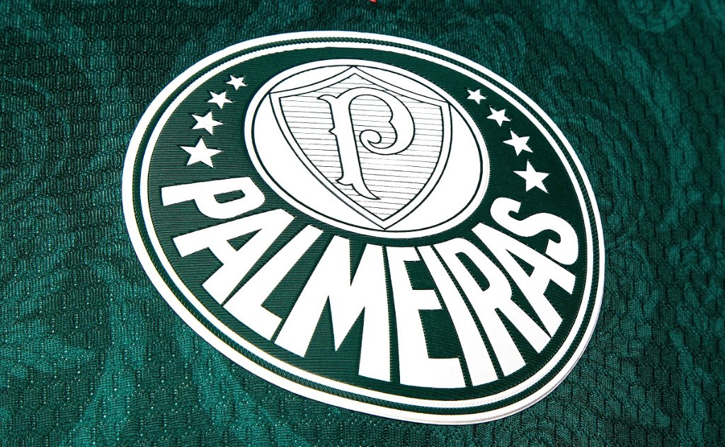 FMalvino's tweet photo. O maior do Brasil...pintou o campeão 🏆 Libertadores 2020.. https://t.co/lrX4cwE3RL