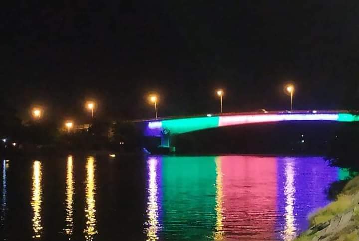 MagicJwel's tweet photo. Así luce el Puente #SegundoCentenario😍
#NavidadEsperanza2020
#TierraDeEnsueño https://t.co/vFFJI3P2cp