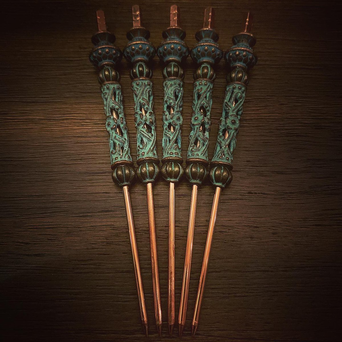TheAngryDuck_'s tweet photo. Sisters of the Leaf: Youve spent the last week buying gifts for friends &amp; fam, time to treat yourself! How about our #LARC? This nubber is #rosegold w/copper accents. A #musthave for your collection! Pick it up in our online shop with free shipping! Shop:https://t.co/Ud0IyShxZV https://t.co/ek6AiQXS0N