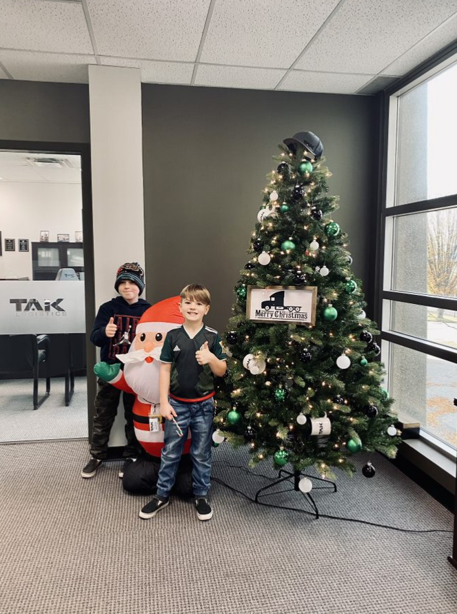 taklogistics's tweet photo. A few little elves (Tyler’s sons!) have been hard at work, decking the halls at our office! Let the festivities begin! 

#deckthehalls #happyholidays #christmas https://t.co/cO6EXVrjVH