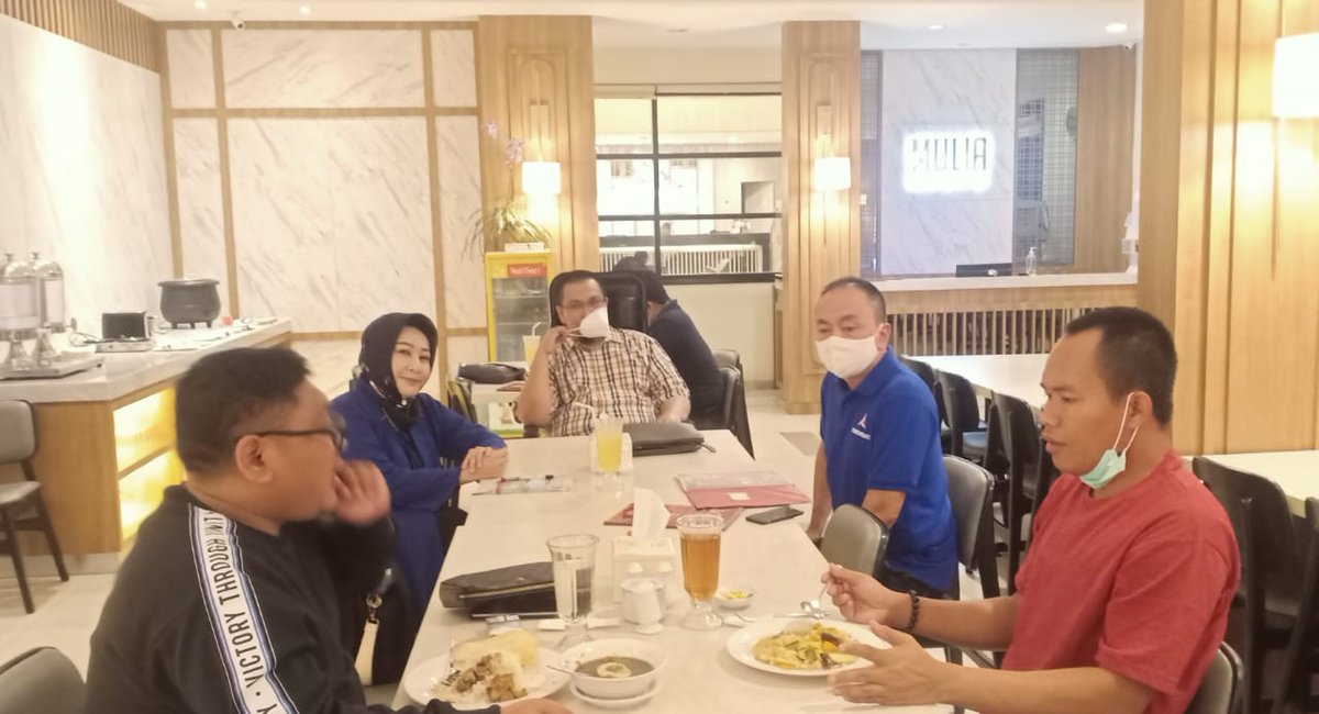 Lanjut ke Kabupaten Jember. Pasang Calon Bupati dan Wakil yg diusung @PDemokrat H. HENDY - GUS FIRJAUN unggul di beberapa lembaga survei. @AndiArief__ @AgusYudhoyono @OssyDermawan @BakomstraPD @teukuriefky_1 #SatgasPilkada2020 https://t.co/NFteTXgUer