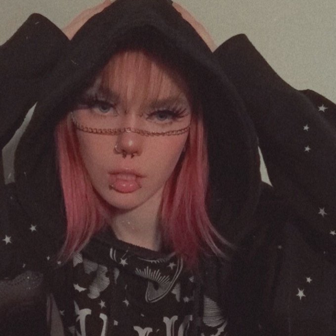 TW Pornstars - Sade. The most liked pictures and videos from Twitter