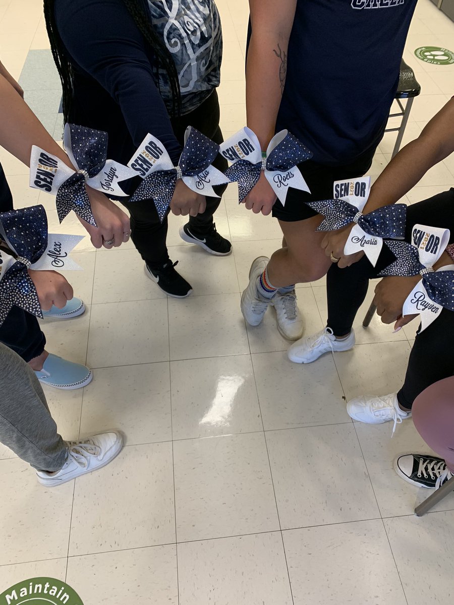 SENIOR BOW DAY 🎓🎀 <a href="/CATA_Athletics/">CATA Athletics</a>