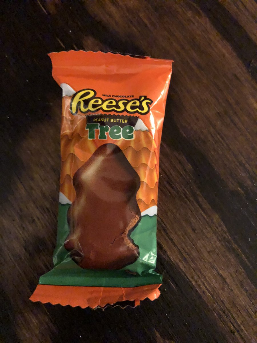 AU1265GB's tweet photo. It’s #ReesesTree SZN... 
I may eat a million of these this #Christmas season 
🤤😍🥰 https://t.co/k6yjWUQY25
