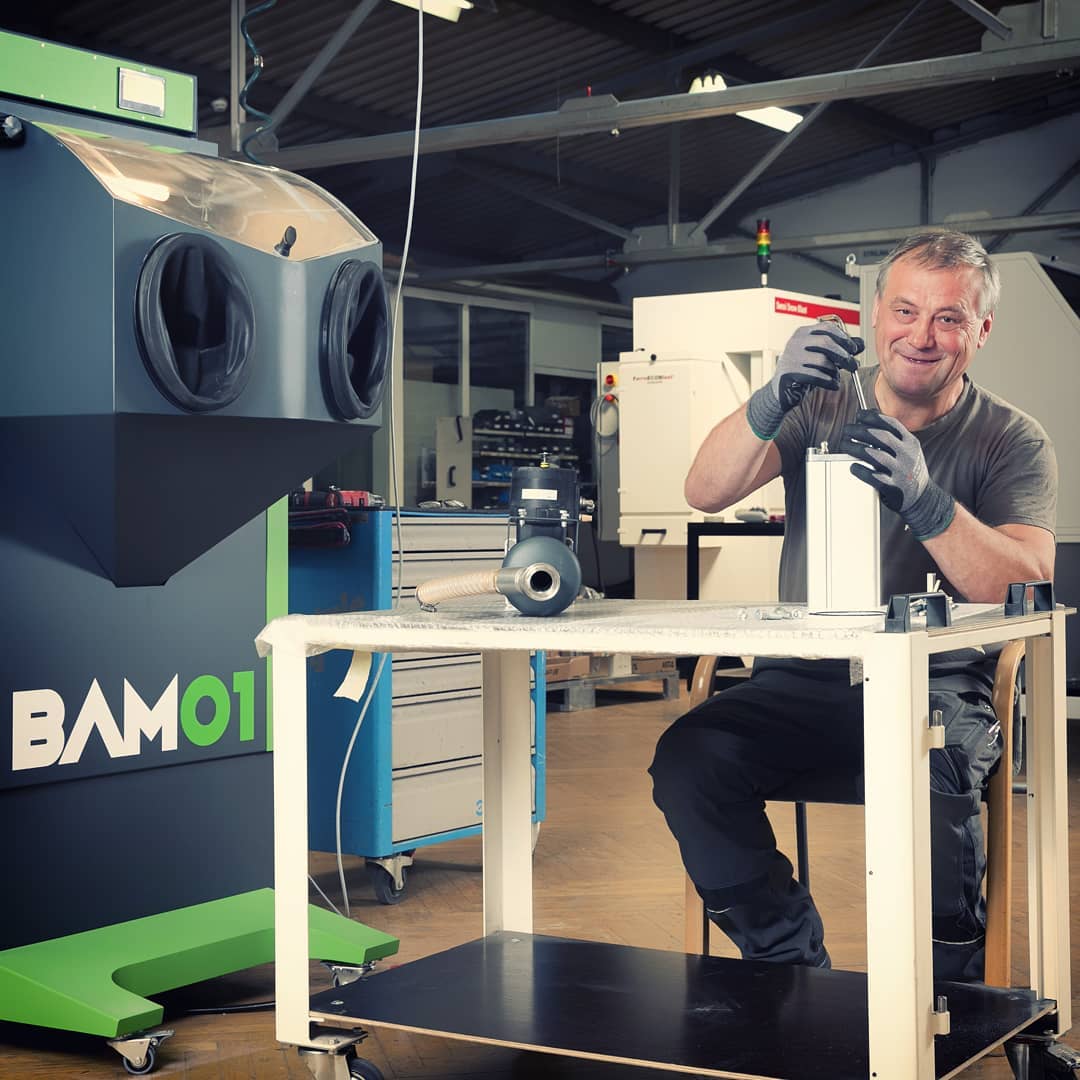 This is Frank.
Frank puts all his skills, experience and heart into his work. That's how we do things at #Addiblast - with our hearts! 💚 #3dprinting #additivemanufacturing #postprocessing