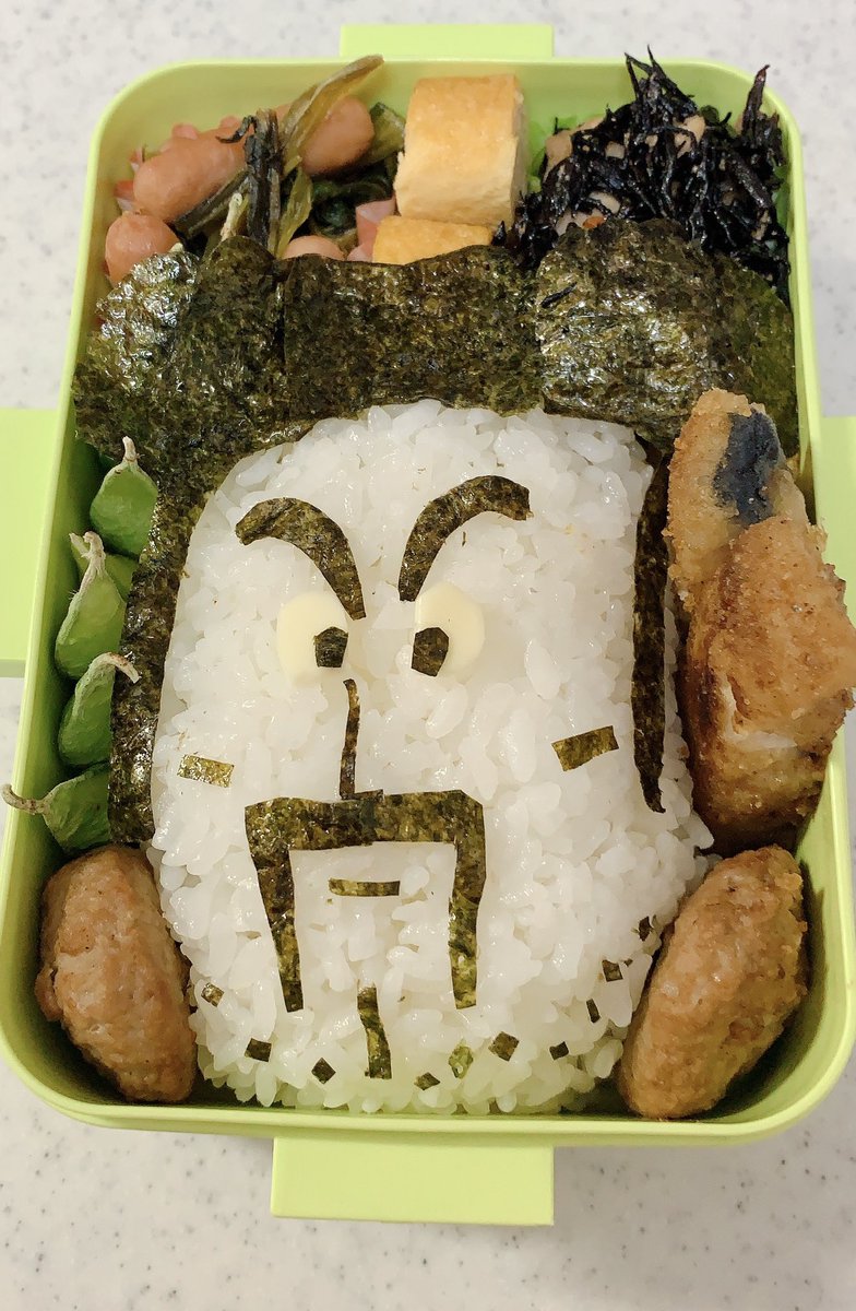 小町 今日もドラゴンボールシリーズのミスターサタン弁当です メインキャラじゃなくて こういう濃いキャラに心惹かれてしまいます 明日からテスト期間になるのでお弁当は一旦お休みで次回は三学期に入ってからです 結局お昼ご飯を用意しないと