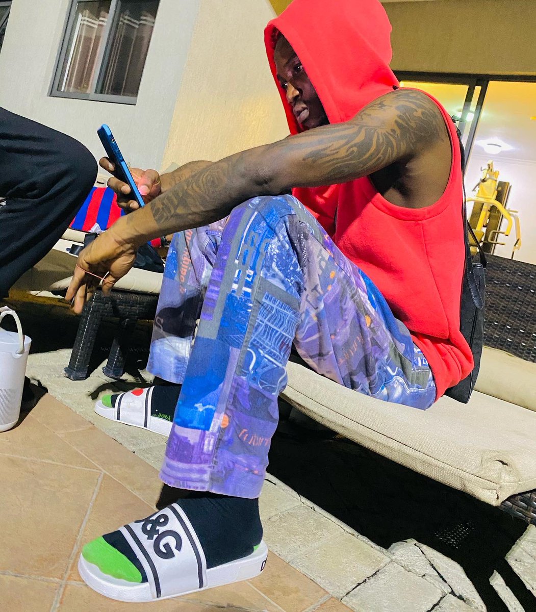 bigskally4's tweet photo. #WelcomeToLasVegas - Volume1 Almost Here
Strictly For The Fans, Listening Session With The Team
5 Songs | 6 Featured Artists | 1 Producer
#BangersOnly💣💣💣
#RGM4Life🚨🌍
#FlyboyMusic https://t.co/WjolWEOldC