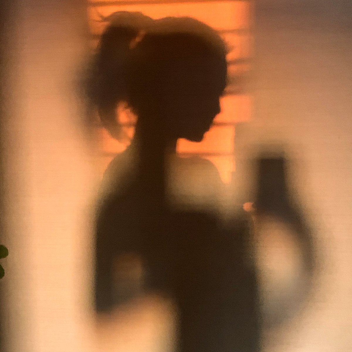 oiwaman_'s tweet photo. ☄️🧡💛 https://t.co/PAYsRUo55T