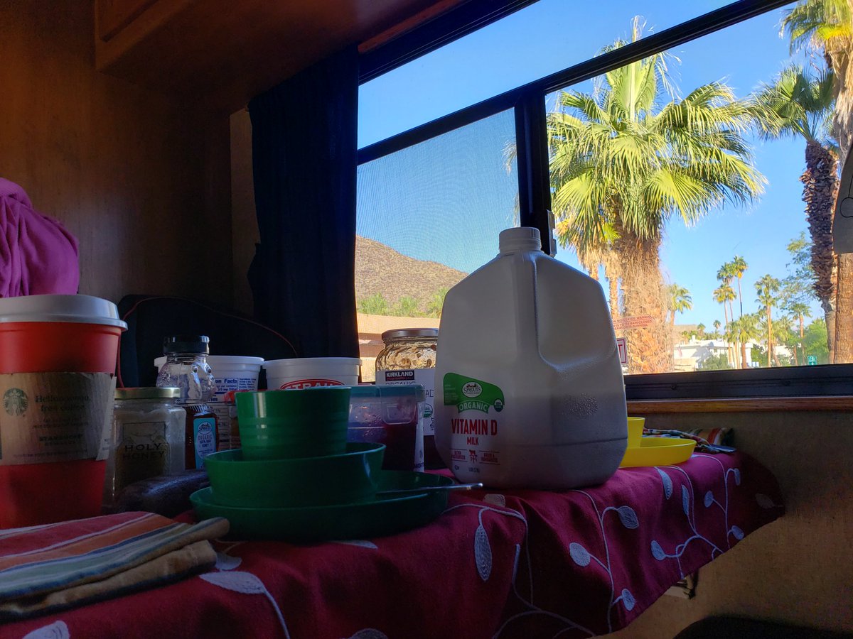tinyocean_rving's tweet photo. #Thanksgiving breakfast with freshly pressed #grapefruit juice #RV style, #eggs, and @Starbucks. The kids and I went shopping while mommy was still (more or less) asleep. π Look at this #view! π₯° #RVTrip11 #RVingUS https://t.co/TrlwXGaRlY