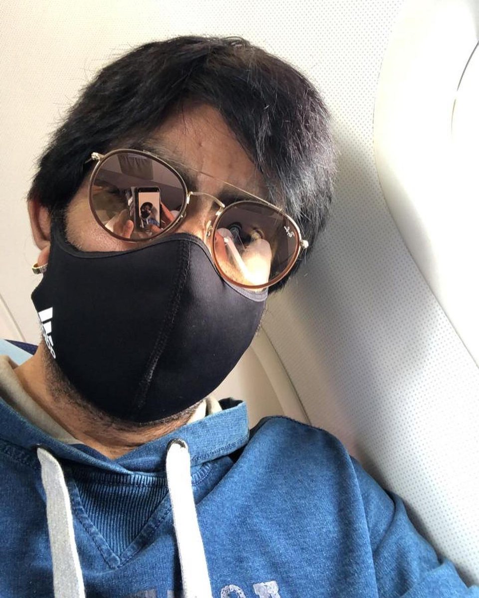 Telugu_Reporter's tweet photo. Mass Maharaja @RaviTeja_offl is Off to Goa for the final schedule of #krack
#RaviTeja #krackinaction #TollywoodActor #MaskOn #StaySafe https://t.co/73JmH9544T