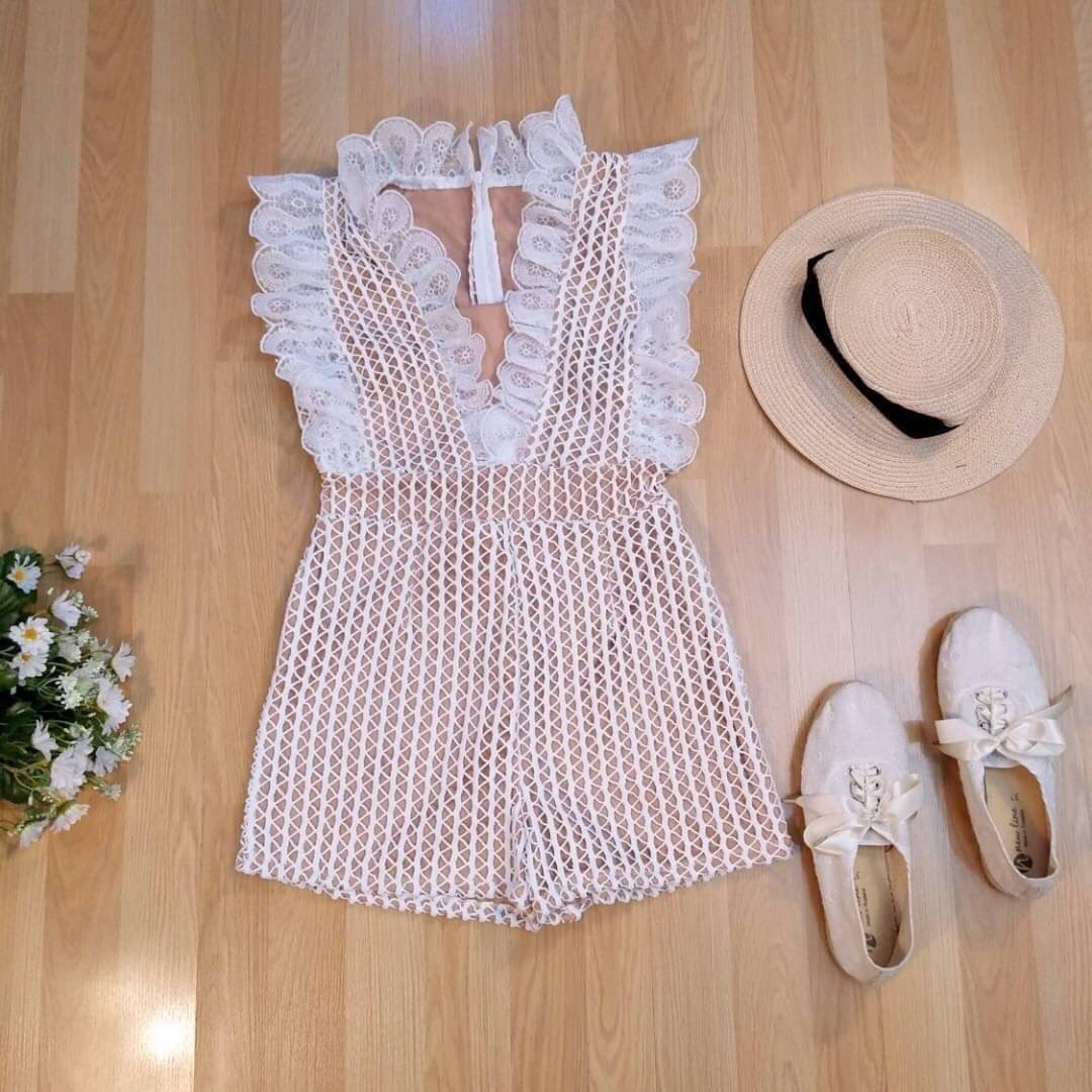 BMTRIPLE_'s tweet photo. 💜 พร้อมส่ง 💜
จั้มสูทตัวใหม่ใส่สวยเป้ะปัง งานแต่งระบายลูกไม้อย่างดี ใส่บานขึ้นทรง ช่วงบนสวยมากก ผ้าลูกไม้ทอหนา ซับในน้ำตาล ช่วงอกเย็บติดใส่ไม่โป้ ใส่ยืดหยุ่นเข้าทรงสวยมากก เอวพอยืดหยุ่นได้ค่ะ ซิปหลัง 

ขาว 
อก -36 เอว -30 สะโพก-36 ยาว 28-29”

390฿ ส่งฟรี
#พร้อมส่ง https://t.co/P2oSOIgfqD