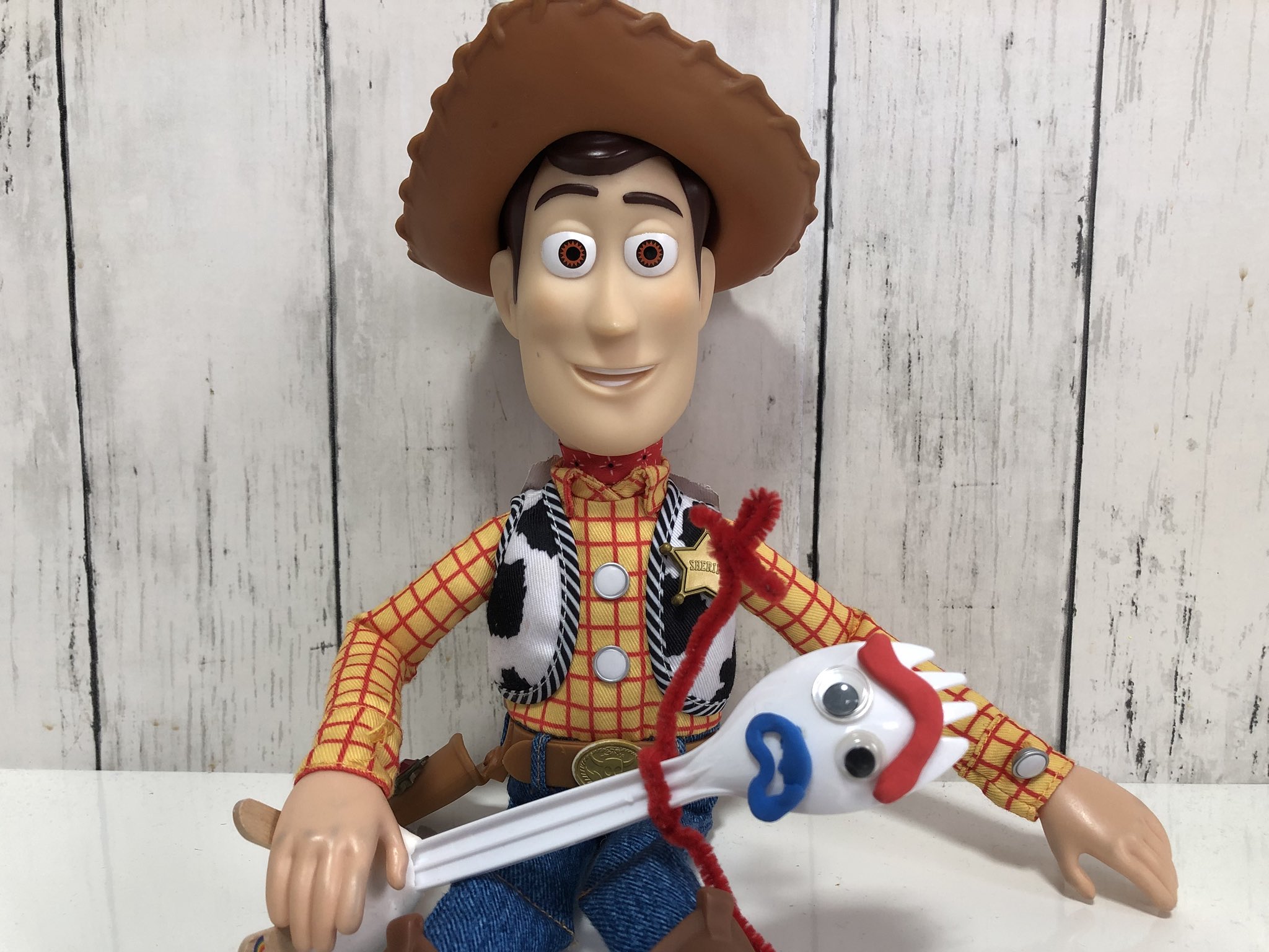 Shun トイストーリー名言集 フォーキー 僕はゴミだ ウッディ 君はゴミじゃない ボニーはおもちゃとしての君を必要としている 君が必要なんだ 名言集 名言 トイストーリー 映画 トイストーリー4 ウッディ フォーキー 元気が出る