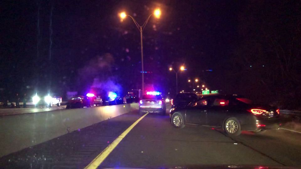 Crash backs up traffic on I-680 in Youngstown https://t.co/p4OicMngSp https://t.co/pbww4WoO28