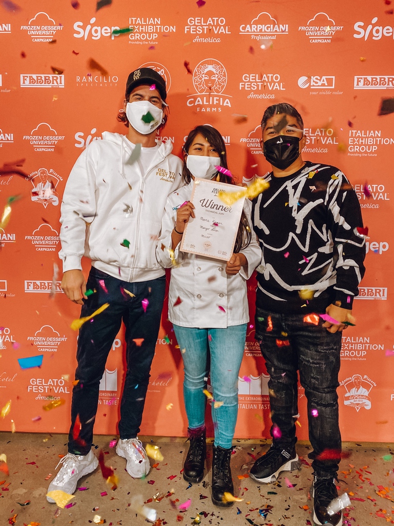 GelatoFestUS's tweet photo. Congrats to Competition 2 Technical winner Meena Kumar (@MEKUdesigns) of @micoomochi! Meena competed with a Mango Lassi gelato 🥭 Meena's not the only winner from Competition 2! You can vote on the Popular Jury—just purchase a Gelato Box: https://t.co/R2Deh2E5fK

#GelatoFestival https://t.co/j8lc9uXKje