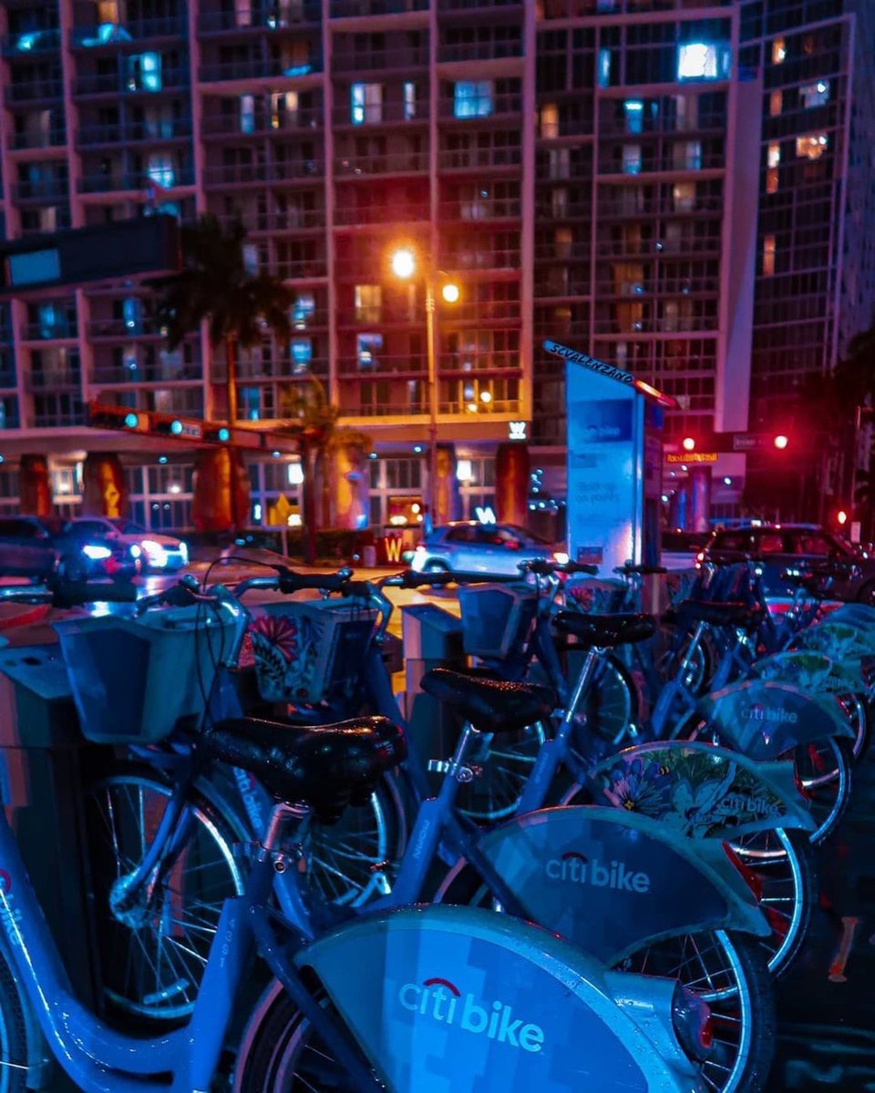 CitiBikeMiami's tweet photo. We don't get a lot of night shots, but when we do they are quite incredible. Check out this evening shot by @scvalenzano
γ»γ»γ»
π½πππ.
:
#moody_captures #shotsdelight #sharing_streets #capturestreet #observecollective #dopeclickz #igersmiami #bestofstreet #nonstopstreet https://t.co/FY7Md9yOPo