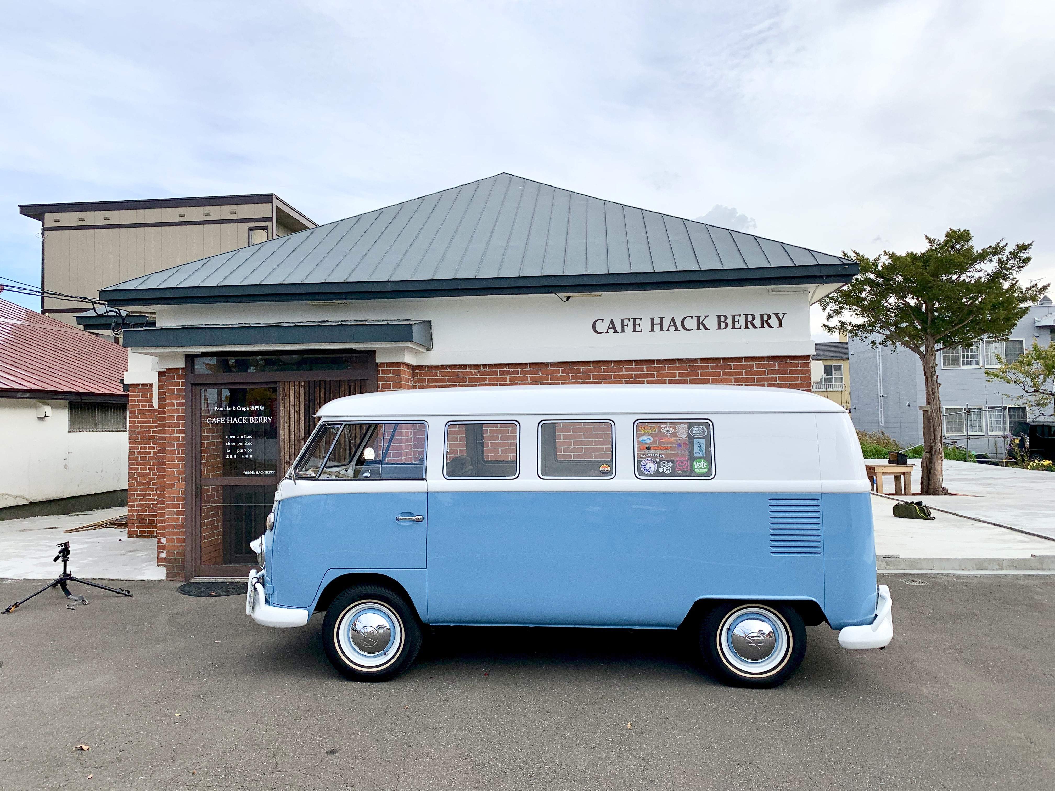 ヒロ福地 ガソリン車３０年代に販売禁止へ 小学生だった７０年代 化石燃料はあと４ ５０年で無くなる と言ってた 無くならないなぁ 石油メジャーによる ナイナイ詐欺 だったのか 新車販売禁止はいいけど 大事に乗ってる人が白い
