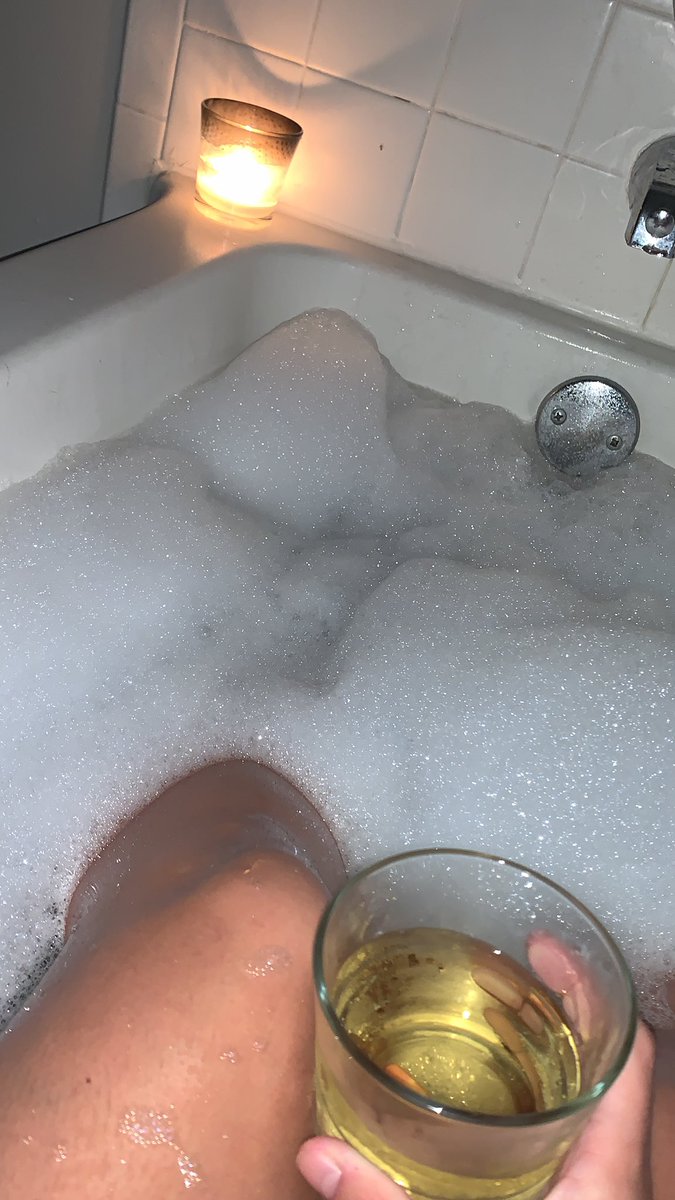 ci_023's tweet photo. So relaxing 😍 https://t.co/X8MjBzxf9I