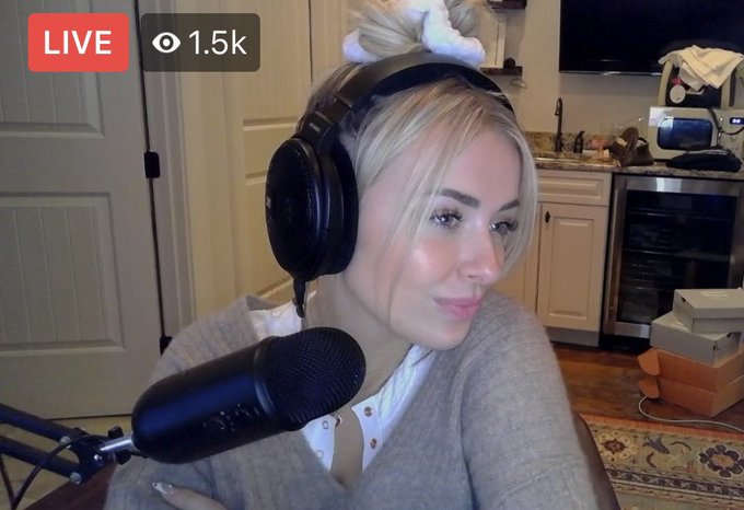 i&rsquo;m live or whatever https://t.co/3TyH6hdDdZ https://t.co/A3okTGMIkV