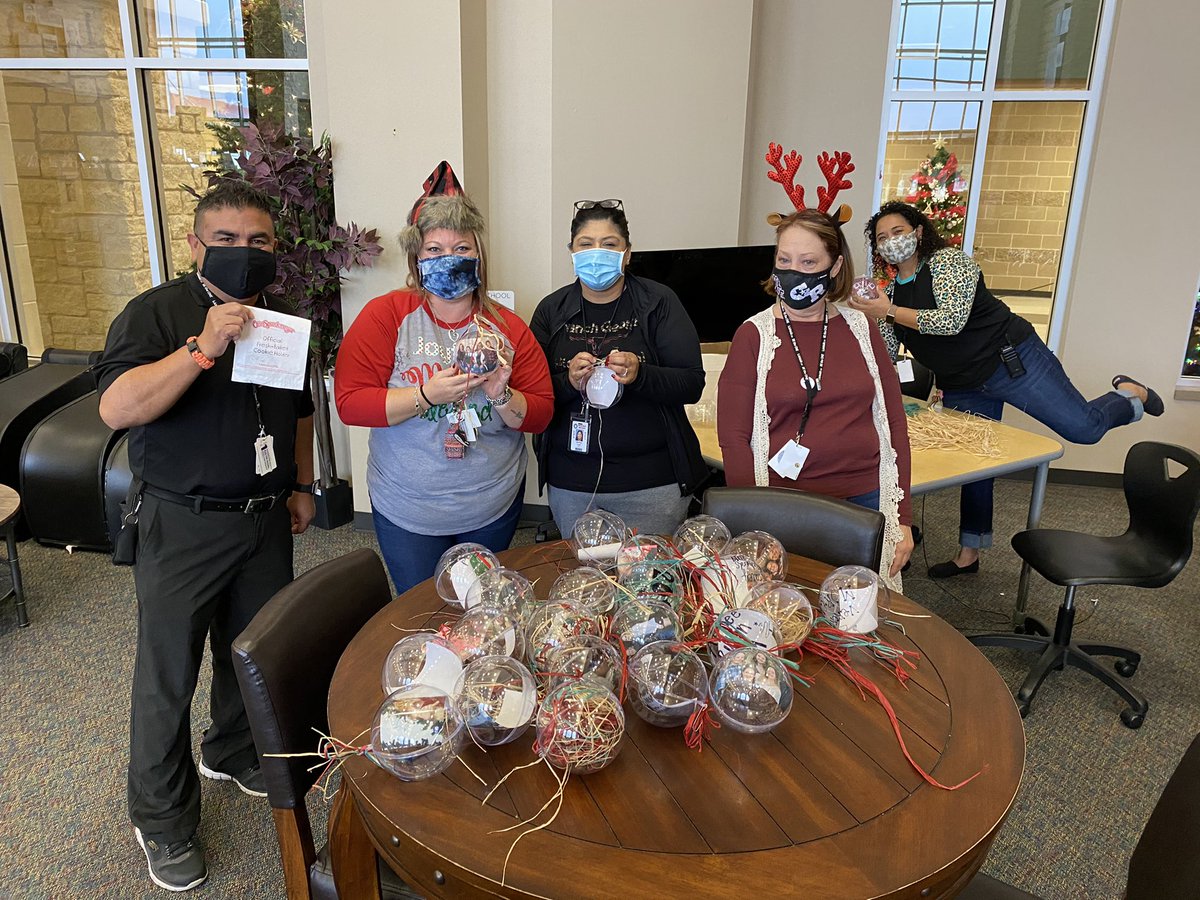 pinkpatterson's tweet photo. Egg Nog, warm cookies, and staff-amily tree decorating can only mean one thing...kickoff to the 12 days of ranch Xmas treats! #buddytheelfhelpingmeout #letthegivingbegin #WeAreGR https://t.co/EFlEuREc9I