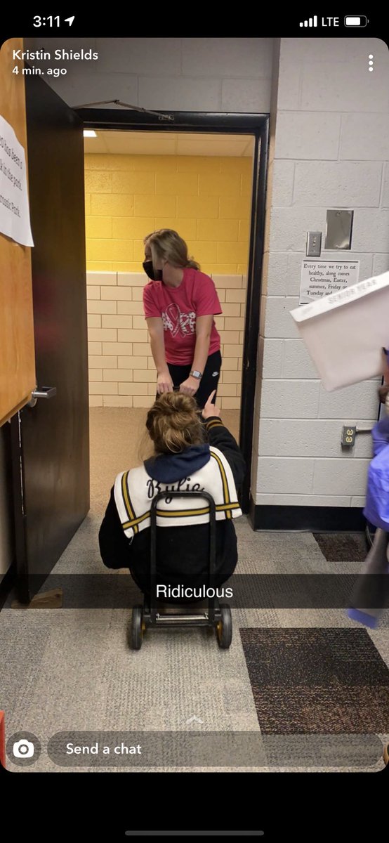 ashlynshields's tweet photo. this is how school went today in a nutshell if anyone was wondering: https://t.co/pXRSXGNdSd