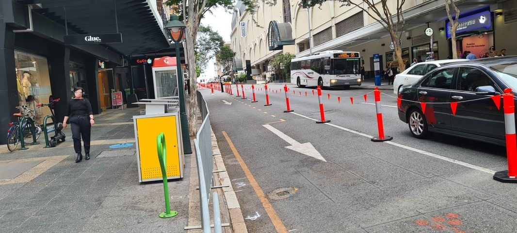cbdbug's tweet image. Construction on the CityLink Cycleway (aka #minimumgrid) has started.
It has been a long 5 years of continuous campaigning by everyone that forms @space4cyclingbn but it is going in.