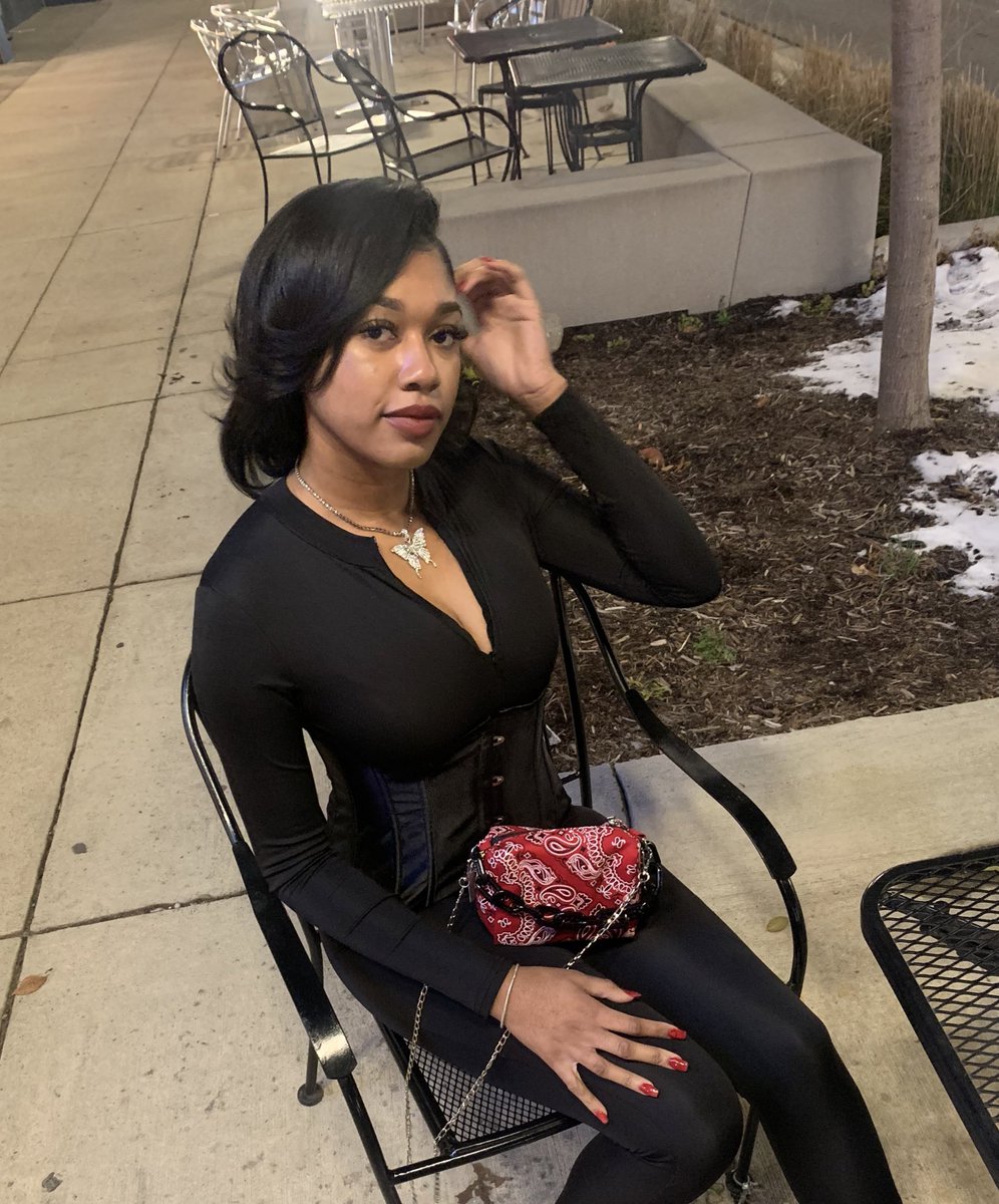 NiaSimone1202's tweet photo. Sitting pretty 🤩 happy birthday to me https://t.co/SmwUCW1YSQ