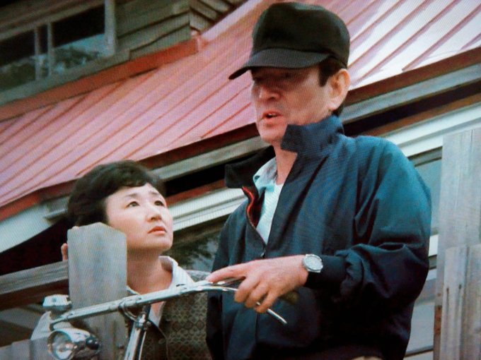 高倉健さん 】 1983年「居酒屋兆治」でも、最後の2012年「あなたへ