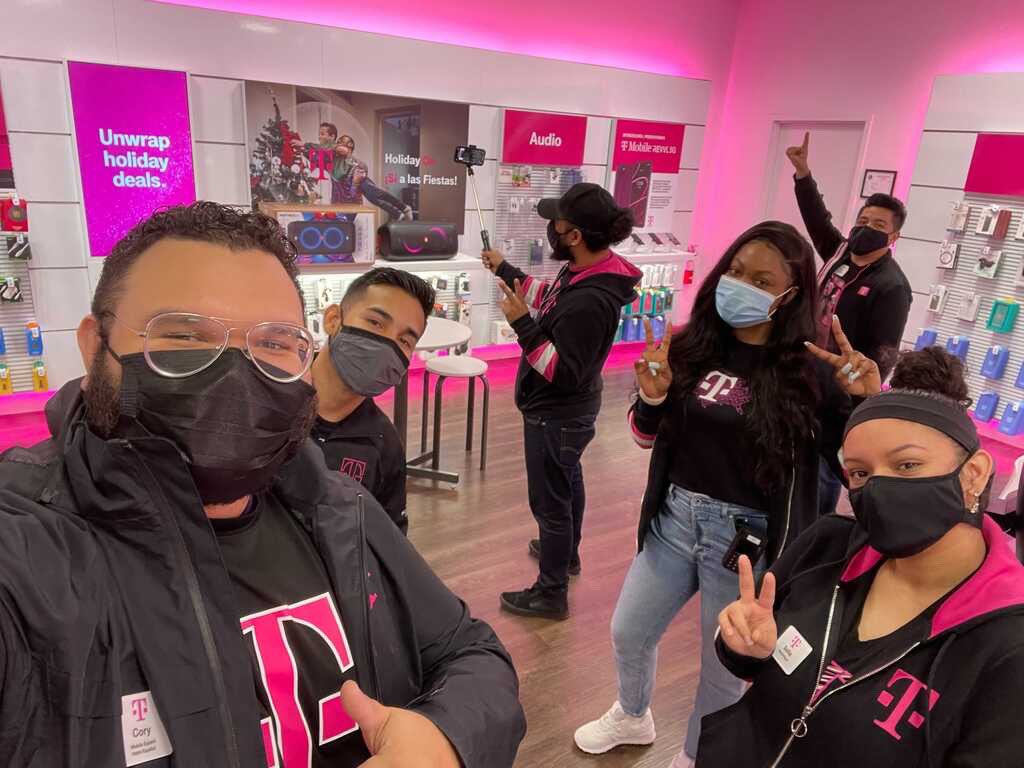 Gman85170's tweet photo. Shout out to my team for 26 days straight with at least 1 TVISION sale UFF. #PGpunisherswontstop #MightyMidAtlantic #MDDE #NErocks @sagamobile91 @car_riva @TheMagentaWiz @JessthePunisher @Tarek_Hammad @NaifAbdullah26 https://t.co/SV2FOYSiSH