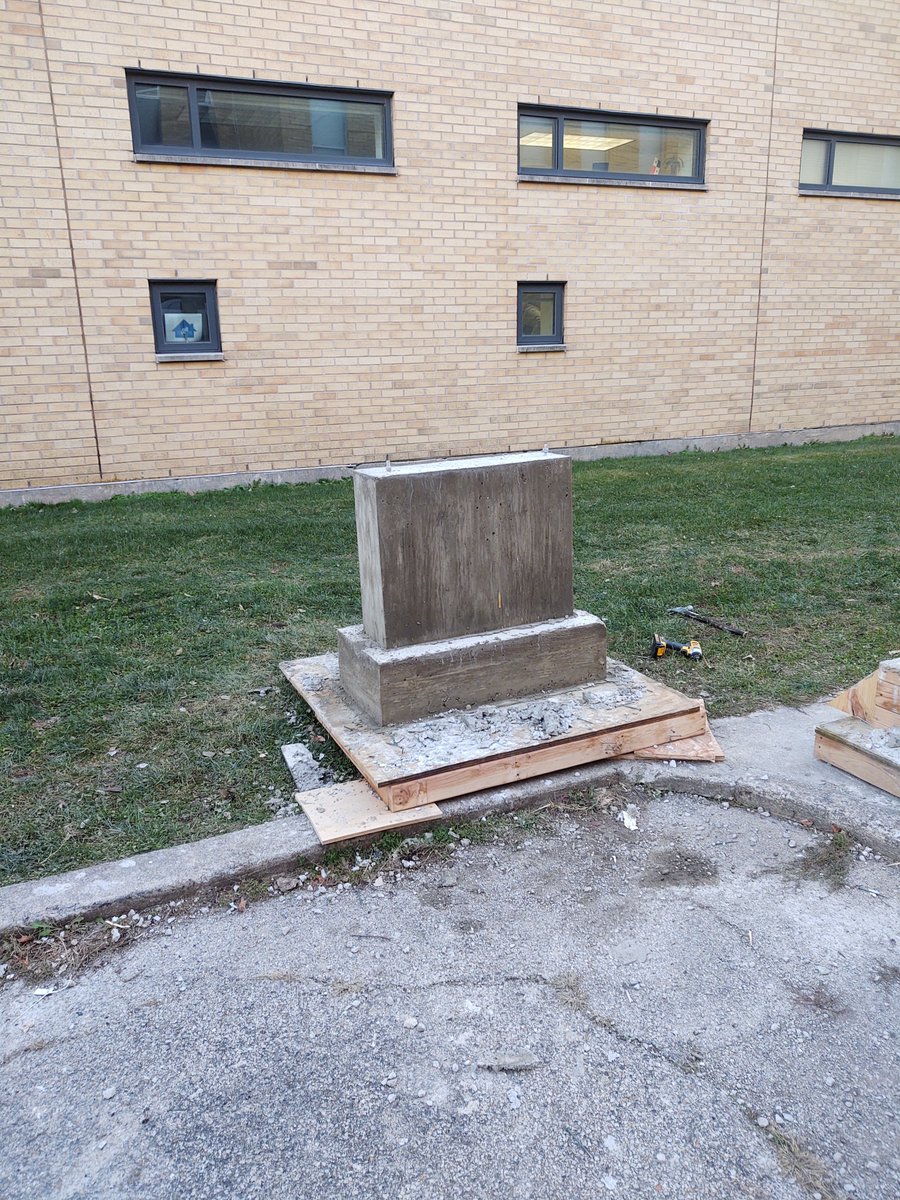 Learn more and explore your construction management career options at eiu.edu/construction-m…