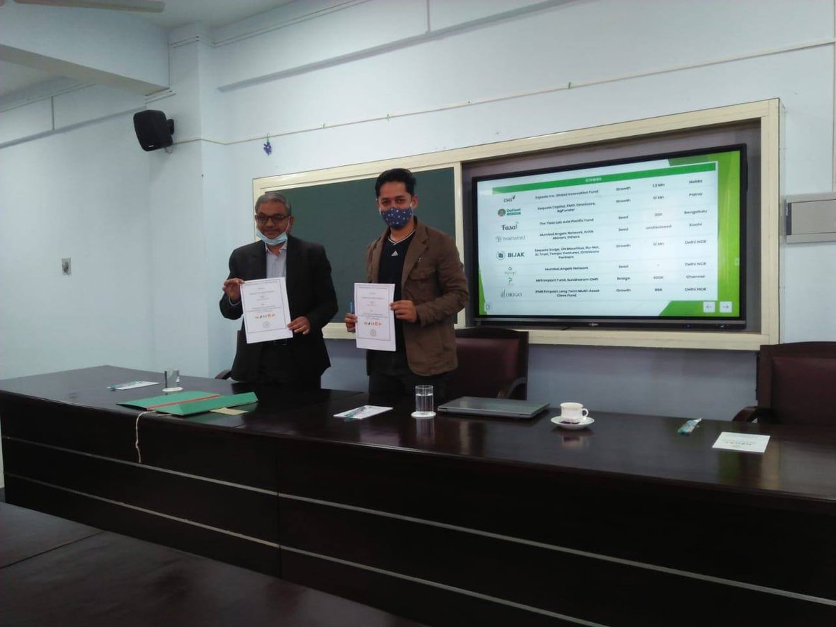 Headstarters's tweet photo. News Alert!!
The @IDP_Pantnagar &amp; HS signed an MOU to support entrepreneurs in the Uttarakhand region. Together, we will drive an AgtriTech Startup Hub! It will bring stakeholders from across the country, to support and enable AgriTech entrepreneurs. Kudos to HS Uttarakhand! https://t.co/3zLltOgvic