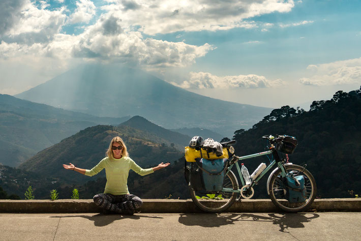 "#Cycling isn't a #hobby for me. It is my #innerpeace." - Everyday Cyclist 🚲

Good morning #BikeFriends
🙌🏽 🚴‍♀️🚴‍♂️🚴🏻 💚
