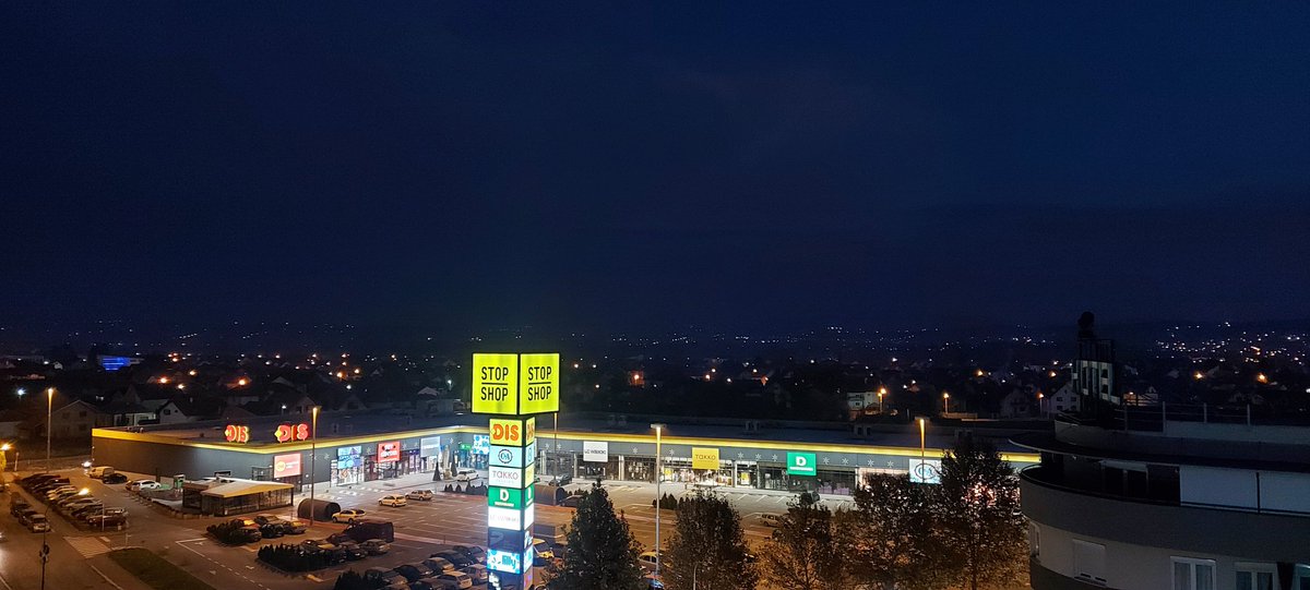 JelenaMKandic's tweet photo. Dobro jutro, #PrvaSmena.🌆🙋🏼♀️🌇
Dobro-jutarnja panorama #PanoramicView #180stepeni #180degrees #180view sa raznoraznih prozora na pirgu vilinskome.🏯
Grad predaka #Čačak, dolina #ZapadnaMorava, #brdoLjubić i pobrđa kojih su obronci planina #Suvobor, #Rudnik & #Vujan.🌹🌄❤ https://t.co/RJDoyvWLpx