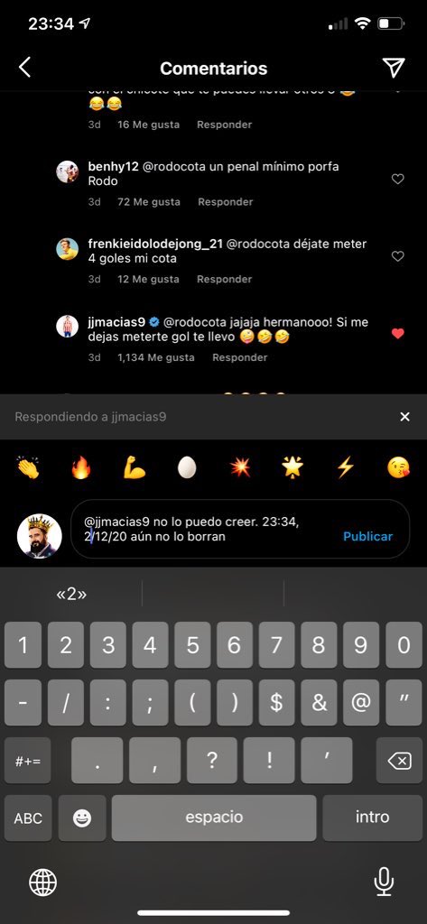 Pásenle a ver, antes que lo borren. 

Macías le pide a Cota en IG que se deje meter un gol para llevarlo a conocer a Chente.