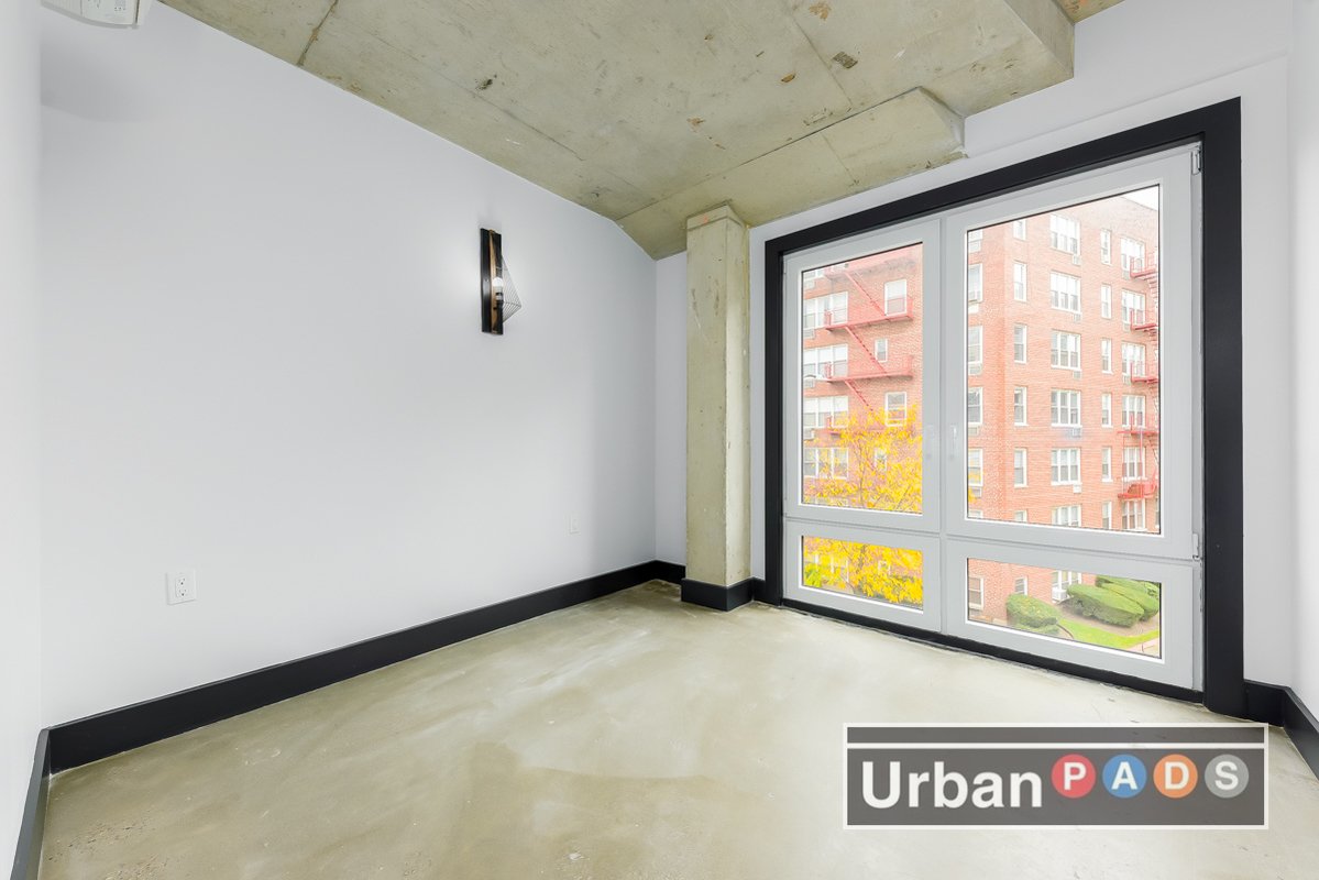 literally why!! what is that lamp!