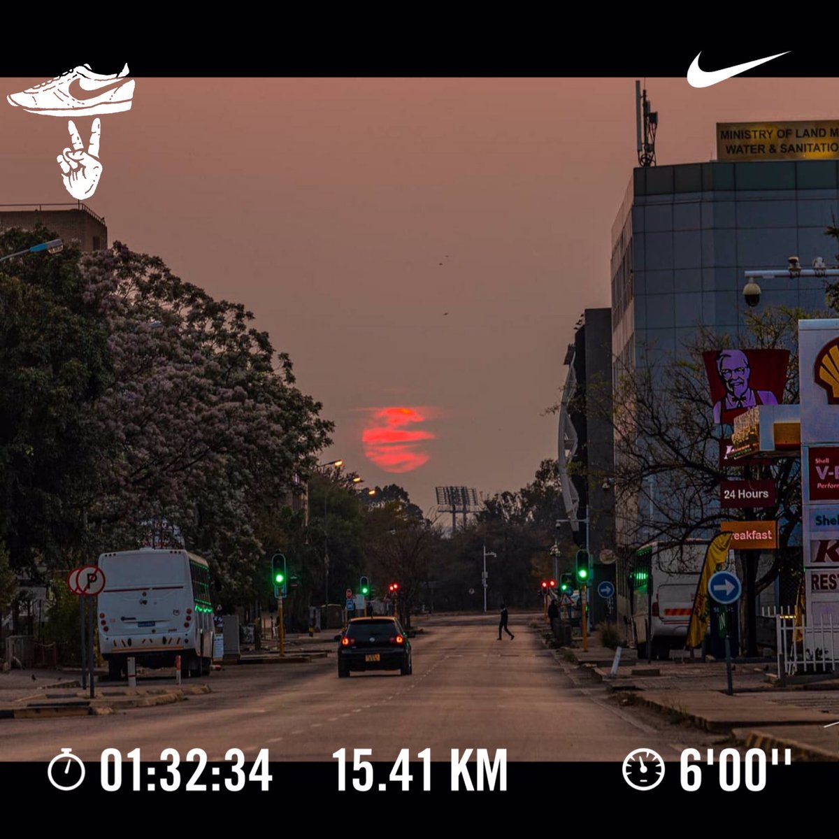 katmakoko's tweet photo. Day3 #My10by10 #RunningWithTumiSole #FetchYourBody2020 #GaboroneStriders https://t.co/WpDYy038xg